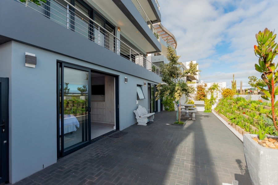 7 Bedroom Property for Sale in Calypso Beach Western Cape